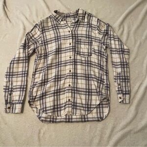 Abercrombie & Fitch Cream and Blue Casual Button Down Shirt